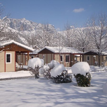 Le Pas De L'Ours Hotel Aston Стая снимка