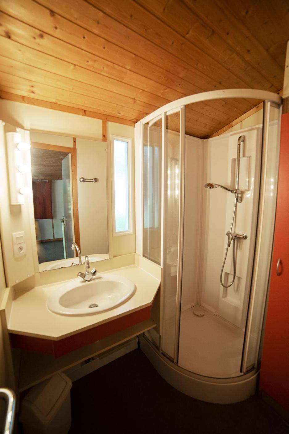 Le Pas De L'Ours Hotel Aston Екстериор снимка